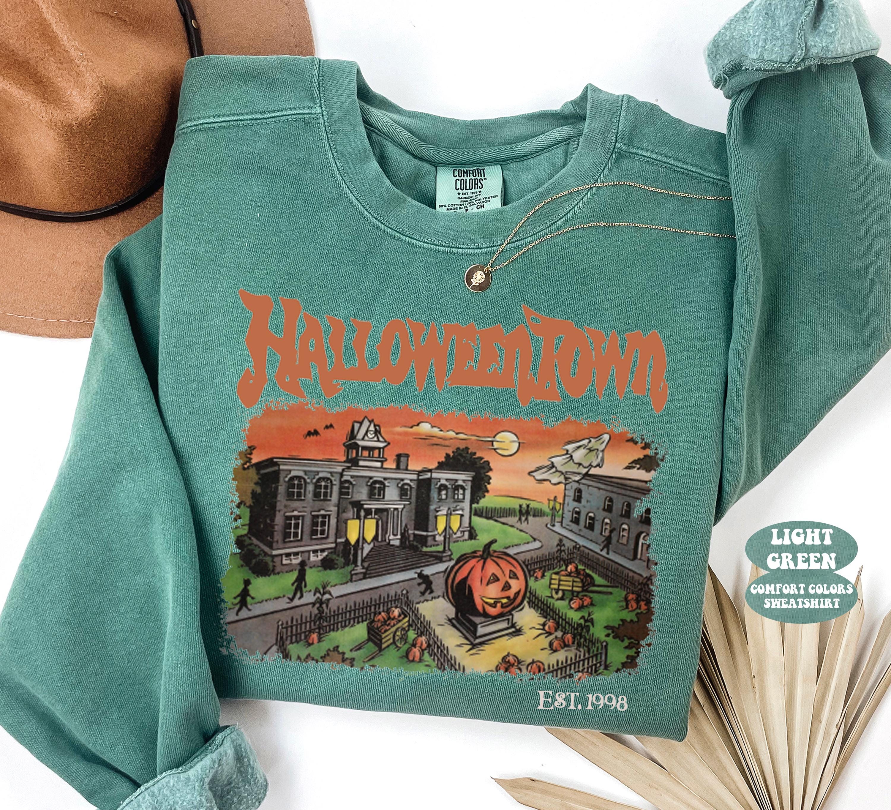 Halloweentown Est 1998 Comfort Colors® Sweatshirt & Shirt – Retro Halloweentown University Fall Halloween Crewneck for Spooky Season