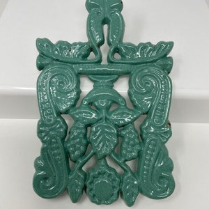 Wilton Vintage Cast Iron Trivet