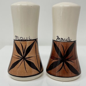 Vintage Maui Souvenir Salt & Pepper Shakers