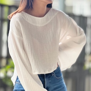 Double Gauze Wide Sleeve Front Crop Blouse
