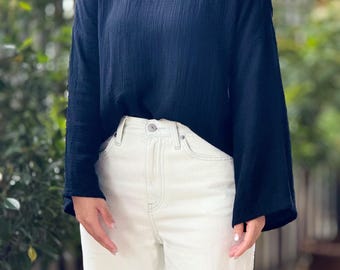 Double Gauze Scoop Neck Loose-Fitting Long-Sleeve Blouse