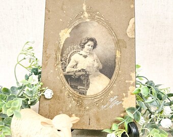 1900's Studio Cabinet Photo of a Woman
