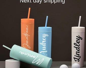 Vaso personalizado con tapa y pajita a juego, vaso delgado de acrílico de 16 oz, vaso mate pastel, regalo para amigos, propuesta para damas de honor.