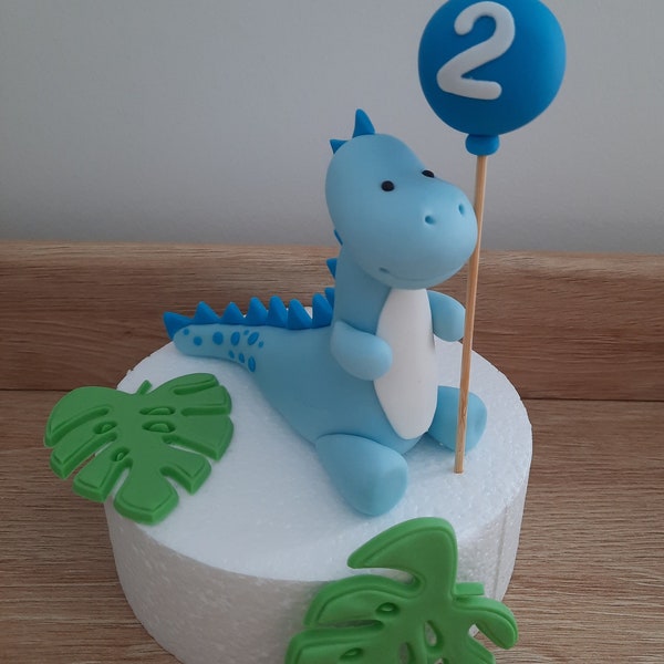 Dinosaur fondant cake topper