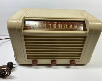 PRICE DROP     Stewart Warner Radio model 61t26 old world am/fm nostalgia Reds on the radio baseball tube radio