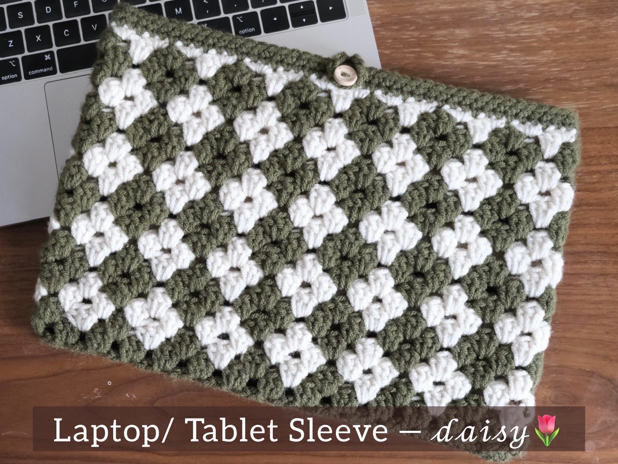 Crochet Pattern: Laptop/Tablet/Kindle/Book Sleeve //Daisy//