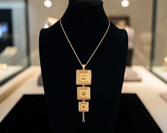 Jaramana 21K Pleated Gold necklace