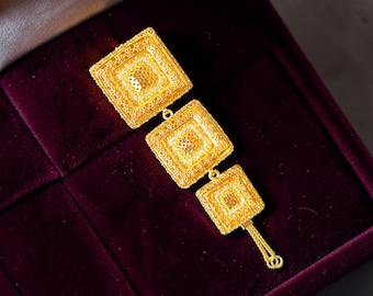 Nur Shams 21K Pleated Pin/Brooch