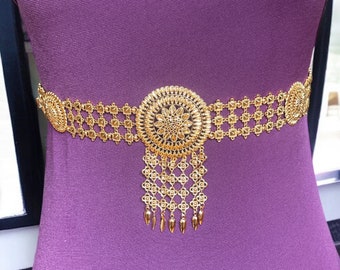 Al-Birah pleated gold belt