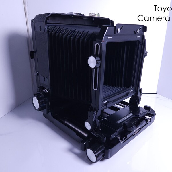 Toyo Field Camera Body and Accessories (lenses, extensions, and more)