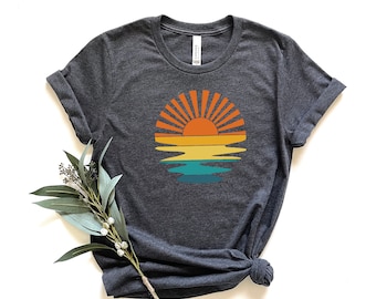 Retro Sunset Rays Wavy Shirt, Vintage Shirt, Retro Sunshine Shirt, Sun Rays Tee, Beachy Vibes Tee, Retro Summer Time , Sunset Tshirt