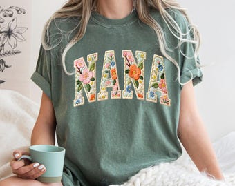 Comfort Colors® Floral Nana Shirt, Cute Grandmother Shirt, Trendy Spring Nana Tee, Gigi Gifts, Mothers Day Gift for Nana New Nana Gift