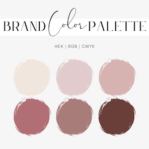 Può includere: Grafica del brand color palette con il testo "BRAND Color PALETTE" in corsivo nero. Sotto il testo sono visualizzati sei campioni di colore circolari in tonalità di beige, rosa e marrone. Sono elencati i codici colore HEX, RGB e CMYK.