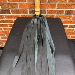 Leather flogger- Shorty