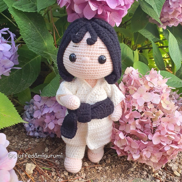 Ara la fille de karaté - Poupée au crochet, poupée Amigurumi, patron au crochet, poupée de karaté, patron PDF