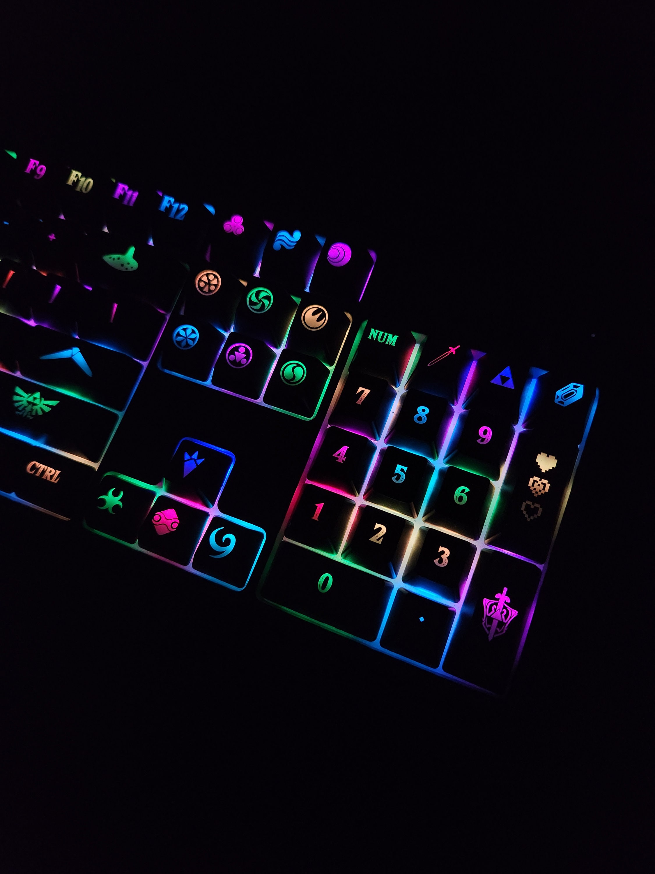 ゼルダの伝説テーマのバックライト付きキーキャップセット