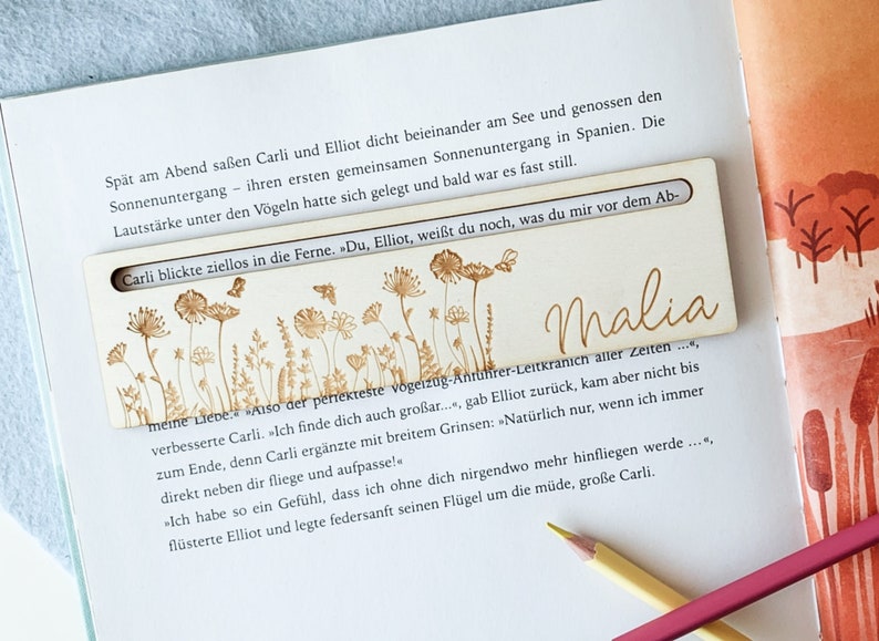 Personalisierte Lesehilfe Geschenk zur Einschulung Hilfe für Erstklässler Blumenwiese