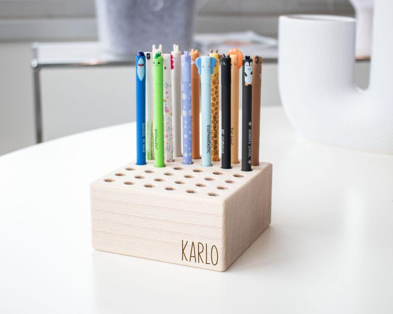 Legami-Stiftehalter personalisierbar | Schreibtisch Organizer mit 36 Fächern | aus Buchenholz | Einschulungsgeschenk