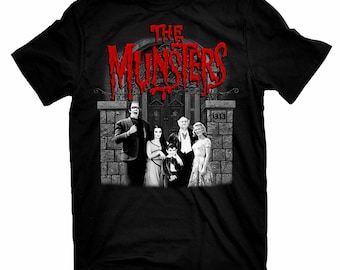 THE MUNSTERS T-Shirt Family Portrait Red Logo Tee New T-Shirt