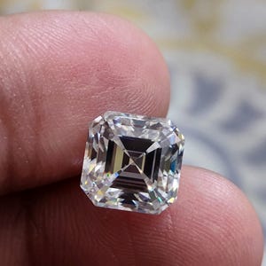 GRA certified 7.50 MM 2 cts moissanite VVS1 D Asscher cut loose gemstone for ring & jewelery making.