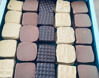 Ambachtelijke chocoladebonbons, smaak op maat, set klaar op aanvraag