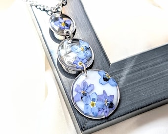 Halskette mit echten VergissMeinNicht in Resin - handgemachter Schmuck mit Bedeutung - Epoxidharz Schmuck als Geschenk / Hochzeit / Festival
