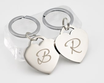 Personalized couple key rings with initials in hearts, Valentine's Day key ring for men and women, personalized couple gift