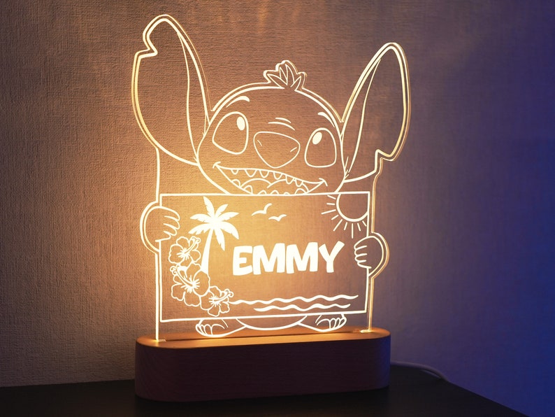 Veilleuse Stitch personnalisée prénom idée cadeau lampe Stitch personnalisée chambre enfant, décoration LED 3D bois lumineux image 1