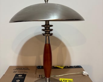 ヴィンテージクロームマッシュルームランプ：ミッドセンチュリーモダン