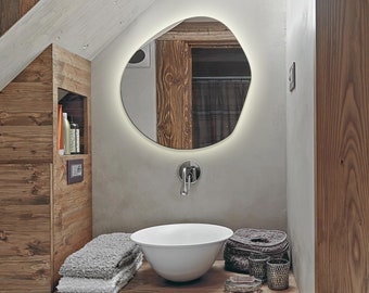 Miroir mural asymétrique pour salon, salle de bain, entrée, décoration de ferme et de chambre à coucher, miroir esthétique à lumière LED, design moderne irrégulier