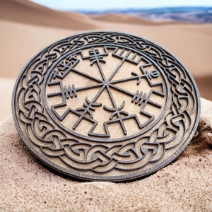 手作りバイキングコンパス壁装飾 - Vegvísir壁掛けアート - ユニークなスカンジナビアのホームギフト - 北欧神話愛好家や旅のギフト