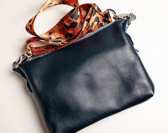 Crossbody bag, Umhängetasche, italienisches Leder, Leder, Handgefertigte Ledertasche, Designer-Umhängetasche, Gurtband, Nachtblau