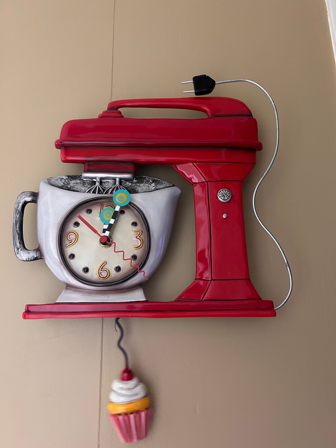 Allen Designs Red Vintage Kitchen Mixer Wall Clock With Cupcake