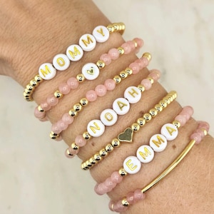 Gepersonaliseerde woordarmband, stapel mama-armband, aangepaste naam kralenarmband, stretcharmband, kindernaam, gepersonaliseerd cadeau-idee, bruid