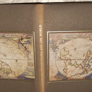 ナショナルジオグラフィックの米国と世界の地図、新品エンボス加工フォルダー、未使用、素晴らしいコレクターズアイテム
