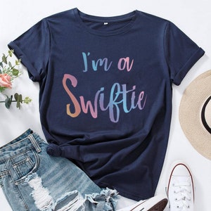 Vintage I am a Swiftie Valentines Gift Shirt T-shirt Inspirational Swiftie Merch Taylor's New Album Midnights 2022 Album Teenager Tshirt