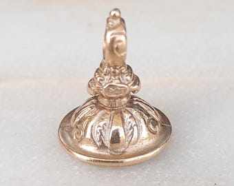 A 9ct gold and chrysoprase fob seal