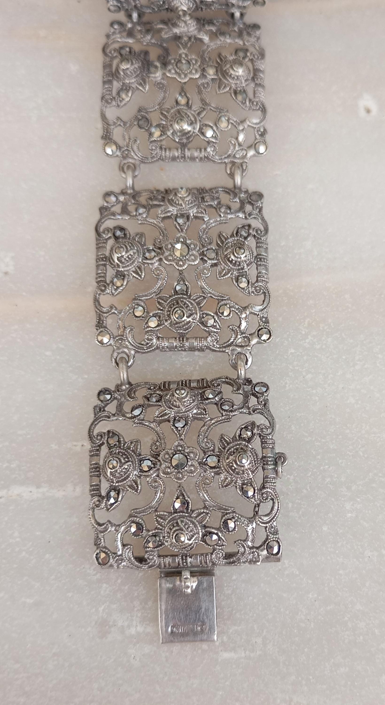 ヴィンテージのスターリングシルバーとマーカサイトブレスレット