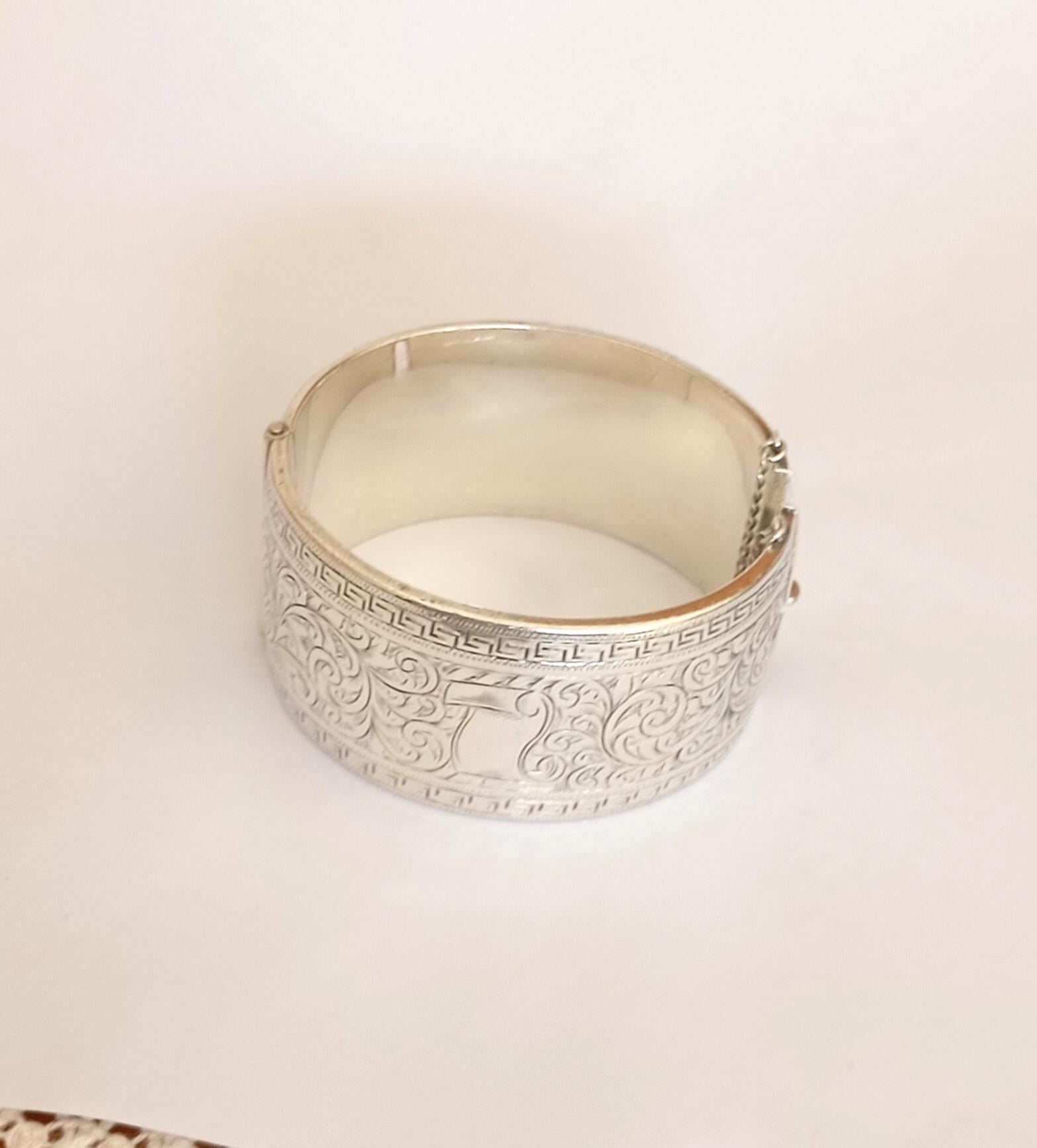 HALEINE ♥ ANTIQUE SIVER&BLACK V BANGLE /追跡付 s-l400.jpg