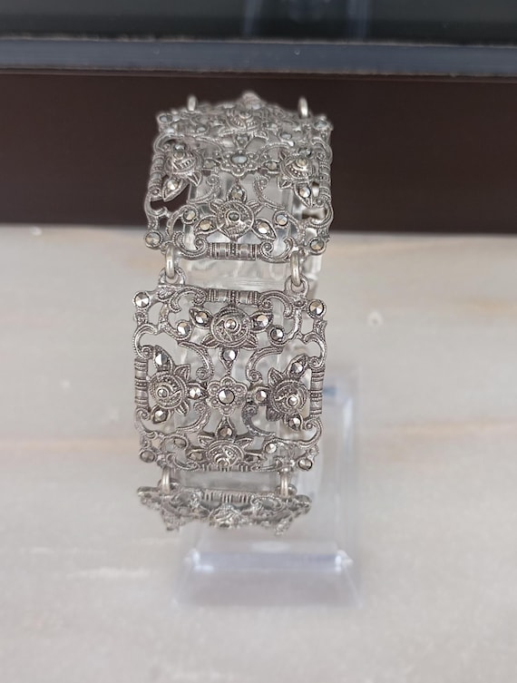 ヴィンテージのスターリングシルバーとマーカサイトブレスレット