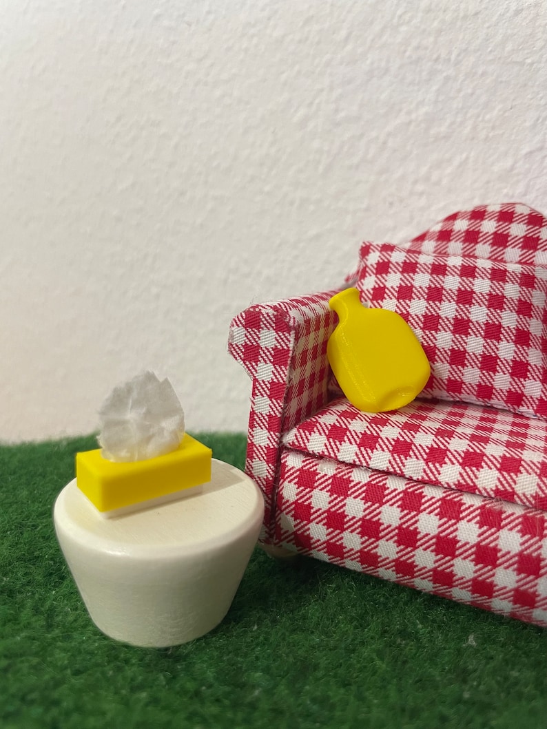 Cold set for Secret Santa's door, hot water bottle, tissue box, Secret Santa's cold, decoration, dollhouse, Secret Santa's door, miniature, 3-D printing gelb