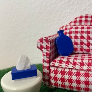 Cold set for Secret Santa's door, hot water bottle, tissue box, Secret Santa's cold, decoration, dollhouse, Secret Santa's door, miniature, 3-D printing blau