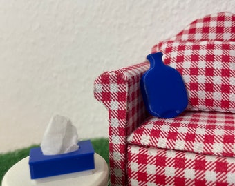 Cold set for Secret Santa's door, hot water bottle, tissue box, Secret Santa's cold, decoration, dollhouse, Secret Santa's door, miniature, 3-D printing