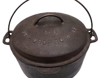 Wagner Ware No. 8 Drip Drop Roaster, Original Trivet