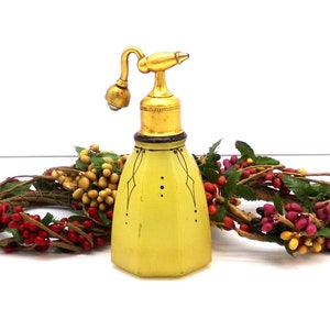 De Vilbiss Glass Perfume Atomizer...Classic Beauty image 2
