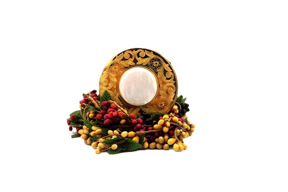 1960s Elgin American Gold Etched Powder Compact - image 2