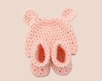 Crochet Baby Hat and Booties Set – Newborn Outfit, Baby Shower Gift, Baby Photo Prop, Handmade Accessories, Pregnancy Announcement