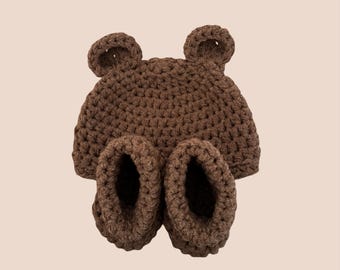 Crochet Baby Bear Hat and Booties Set – Newborn Outfit, Baby Shower Gift, Baby Photo Prop, Handmade Accessories, Pregnancy Announcement