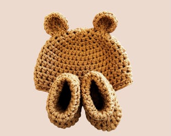 Crochet Baby Hat and Booties Set – Newborn Outfit, Baby Shower Gift, Baby Photo Prop, Handmade Accessories, Pregnancy Announcement