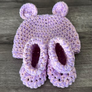 Baby Bear Hat and Bootie Crochet Set – Handmade Newborn Gift, Infant Photo Prop, Baby Shower Present, Unisex Baby Outfit